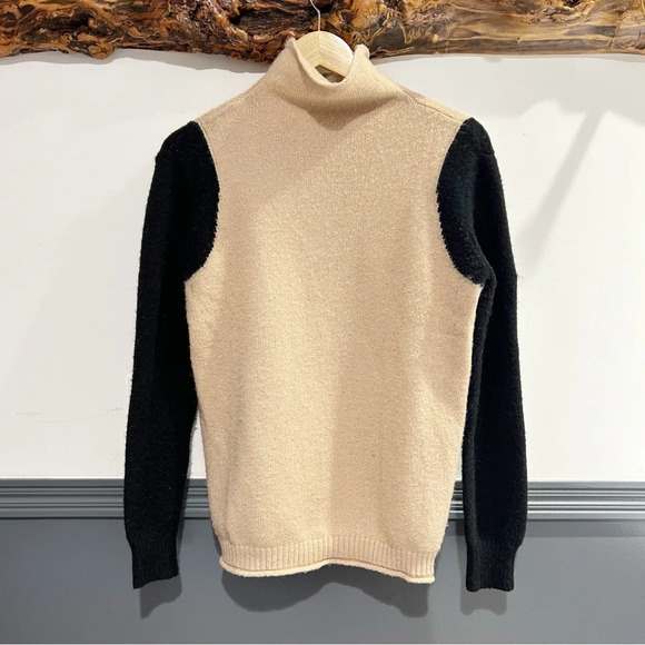 On Trend Cream and Black Turtleneck Sweater - Picture 1 of 11
